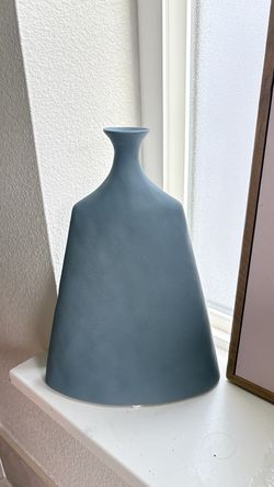 Brand new contemporary style matte blue ceramic vase