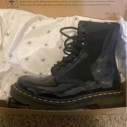 Doc Martens - BRAND NEW