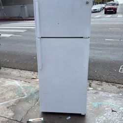 Refrigerator W/ All Parts