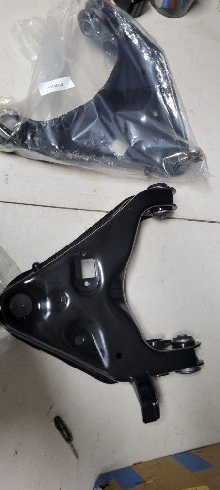 1995--2005 Ford Explorer, Ford Ranger, Mazda B2500 Lower Control Arms