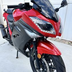 Ninja 🥷🏼 🏍️ Motorcycle For Only 2,500. 