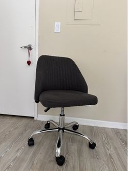 Desk chair