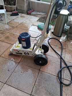 Tile removal -- floor scraper