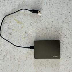 Toshiba 1TB Portable Extended USB Hard Drive Storage Device Slightly used 
