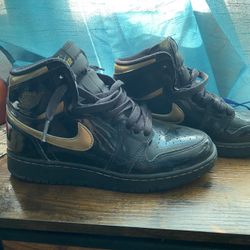 JORDAN 1 RETRO HIGH OG 'BLACK METALLIC GOLD'