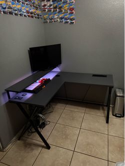 Gaming desk and Chair