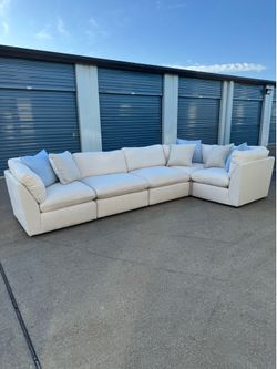 Coaster 5 Piece Ivory Modular Sectional