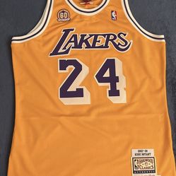 Lakers Jersey for Sale in Moreno Valley, CA - OfferUp