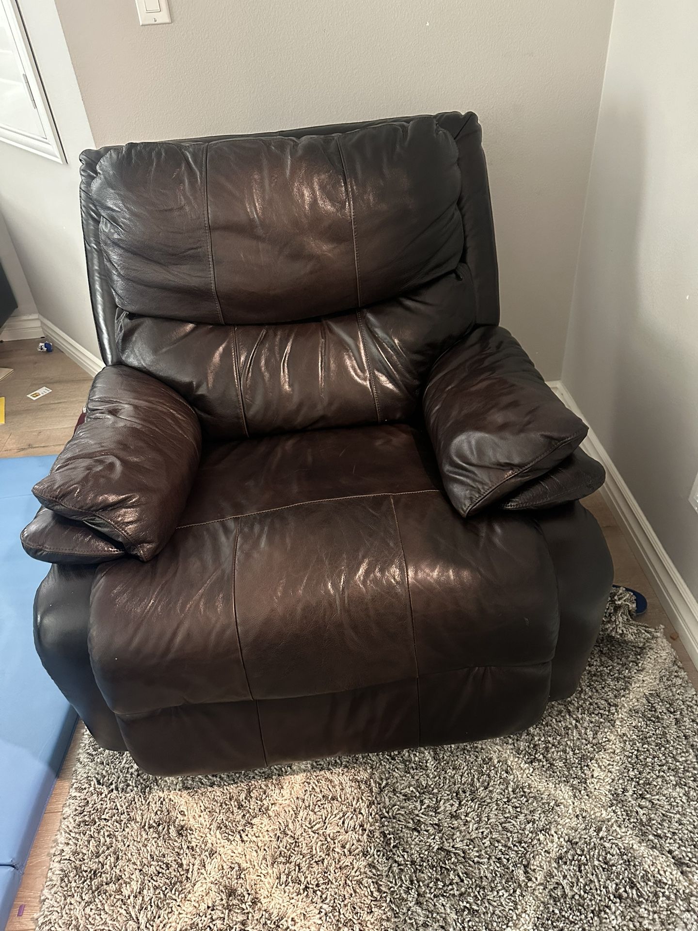 Recliner Chair 