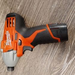 Milwaukee
M12 12V Lithium-Ion Cordless 1/4 in. Hex Impact and battery
