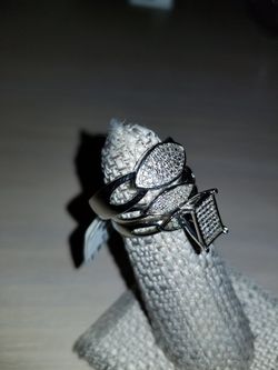 diamond unique wedding set.... very nice