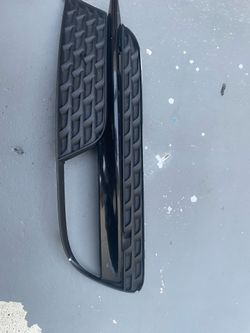 OEM Right Passenger Front Bumper Fog Light Bezel Lower Grille Insert | Fits 2017-2019 Ford Fusion Sport