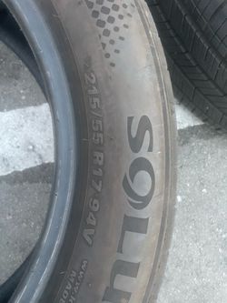 Set of 4 kumho tires 215/55 r17