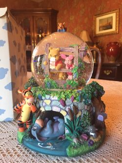 Winnie the Pooh musical snow globe