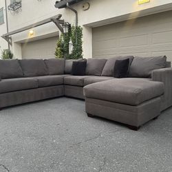 Huge Dark Grey Sectional Couch Sofa From Living Spaces In Excellent Condition - FREE DELIVERY 🚛