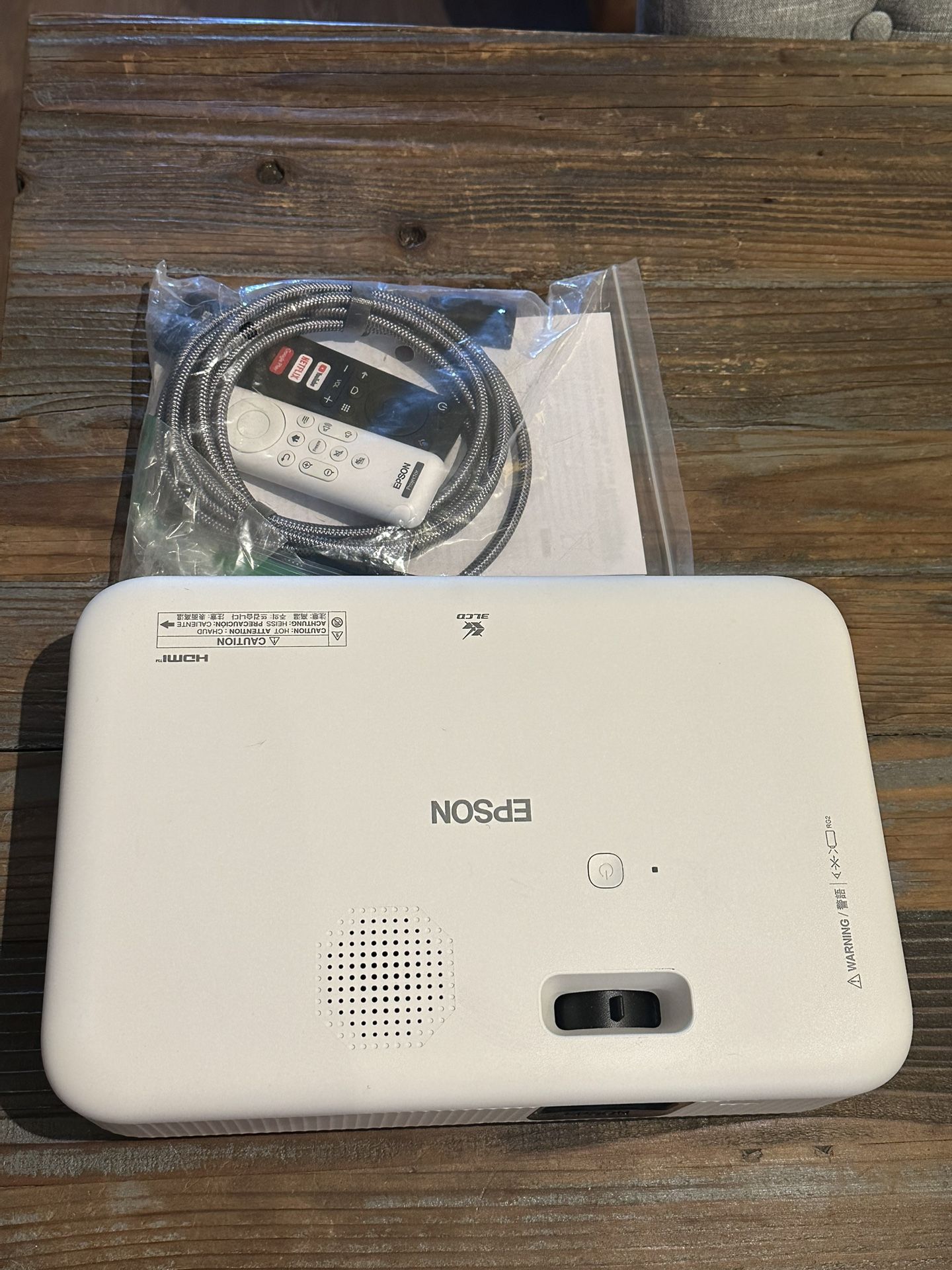 Epson Travel Projector C0-FH02 With Stand