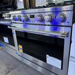 Thor - 36 In. Professional Gas Range / 6 Burner / New 