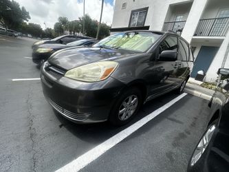 2004 Toyota Sienna