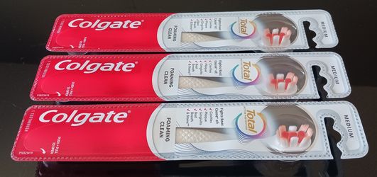 Colgate Foaming Clean Set | $7