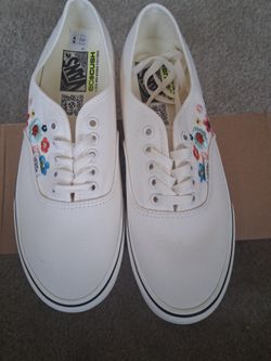 Vans (Size 9 NEW!!)
