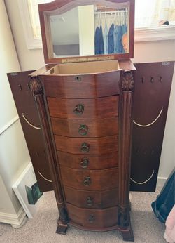 Jewelry cabinet