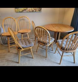 Solid Oak Wood Dining Table + 5 chairs + 2 barstools