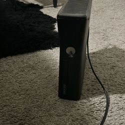 Used Xbox 360 with Controller 