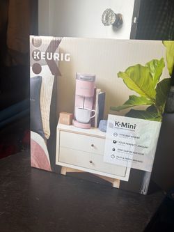 NEW Keurig K-Mini in Pink Coffee Machine