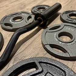  🕺🏽$30 Off Father’s day NO HOLD’S NEW Olympic Black Curl Bar With Pairs From 5s To 35s [total: 175 lbs)