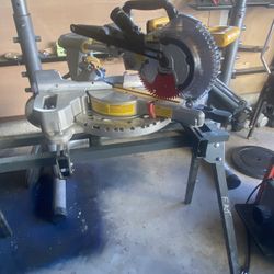 Dewalt Cordless Compound Miter Saw