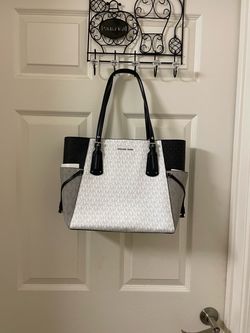 Michael Kors Voyager East West Tote