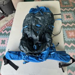 Like New! Element 60 Blue Backpacking Backpack