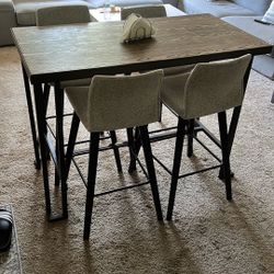 Dinning Table 