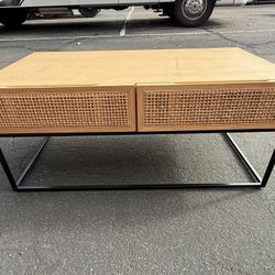Rattan coffee Table With 2 Drawers 