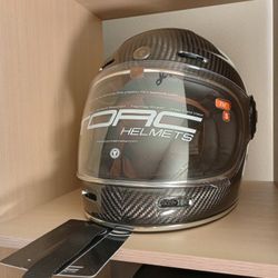 Torc Newport T1 Carbon Retro full-face motorcycle helmet in Gloss Black. 