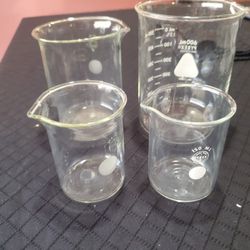 4 Pyrex Beakers