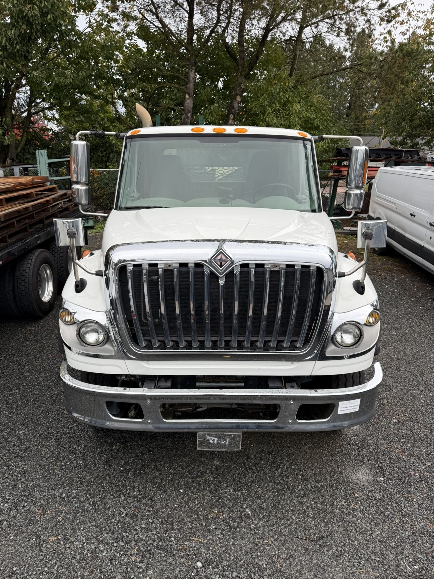 2008 International WorkStar W/ Forklift