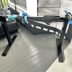 Electric Adjustable Standing Desk & Chair