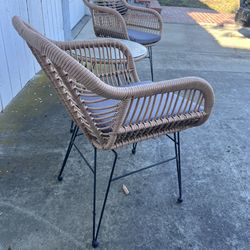 2 chairs and table set