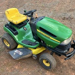 John Deere Riding Mower 