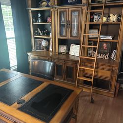 Real Wood Office furniture Desk & Hutch Combo W/ Sliding Ladder