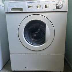Frigidaire Washer Dryer Set  