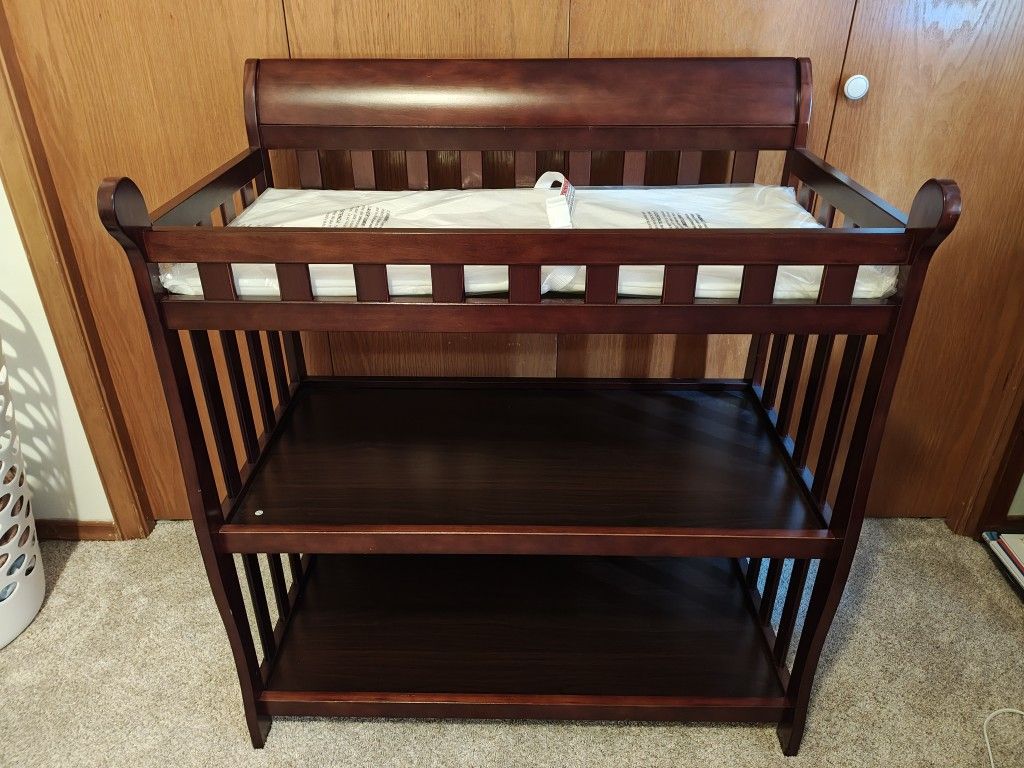 NEW Baby Infant Changing Table