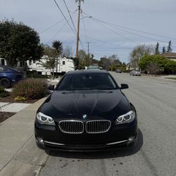 2013 BMW 528i Sedan 4D F10