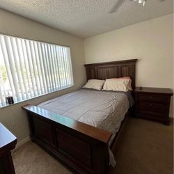 Queen Bedroom Set
