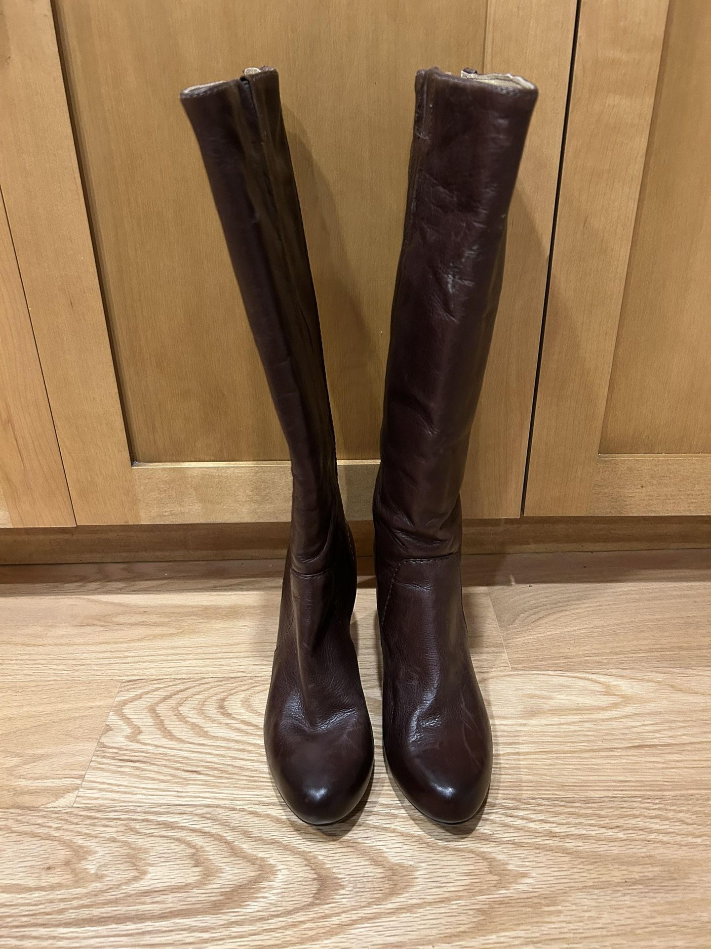 Women's Leather Frye Boots Size 7.5