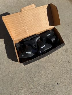 Thule Rapid Traverse 480R Foot Pack Tower Set for Thule Crossbars 4-Pack
