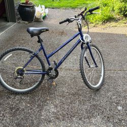 Schwinn Mountain/ Hybrid Bike