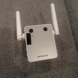 WiFi Range Extender - Netgear EX3700 AC750