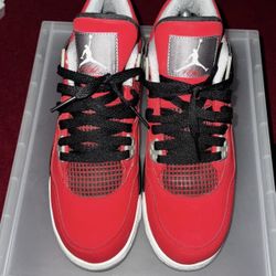 Jordan 4s ( Toros )